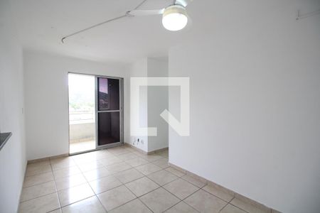 Sala de apartamento para alugar com 3 quartos, 60m² em Taquara, Rio de Janeiro