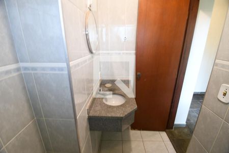 Lavabo da Sala de casa à venda com 4 quartos, 216m² em Cidade Universitária, Campinas