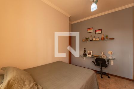 Quarto 2 de apartamento para alugar com 3 quartos, 110m² em Itapoã, Belo Horizonte