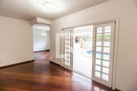 Sala 1 de casa de condomínio à venda com 4 quartos, 300m² em Alphaville, Santana de Parnaíba
