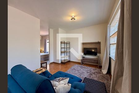 Sala  de apartamento para alugar com 1 quarto, 70m² em Campo Belo, São Paulo