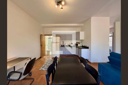 Sala  de apartamento para alugar com 1 quarto, 70m² em Campo Belo, São Paulo
