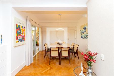 Casa à venda com 4 quartos, 518m² em Jardim Cordeiro, São Paulo