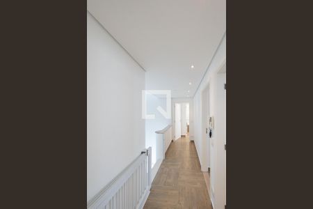 Corredor de casa à venda com 3 quartos, 270m² em Indianópolis, São Paulo