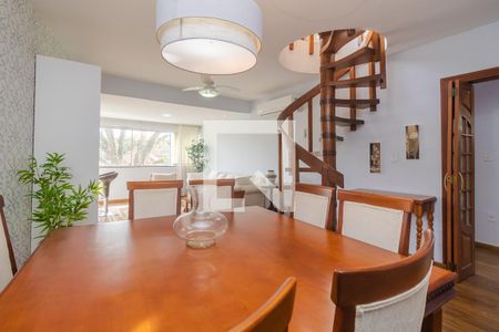 Sala de apartamento para alugar com 3 quartos, 180m² em Vila Assunção, Porto Alegre