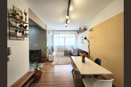 Sala de apartamento à venda com 2 quartos, 77m² em Moema, São Paulo
