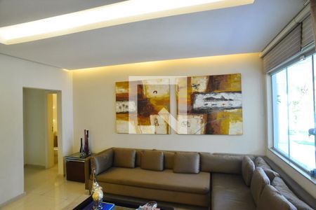 Sala 1 de casa de condomínio para alugar com 5 quartos, 1370m² em Barra da Tijuca, Rio de Janeiro