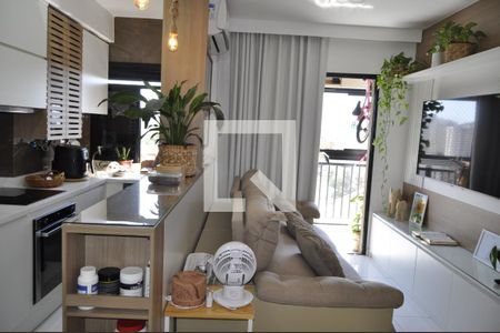 Sala de apartamento à venda com 3 quartos, 68m² em Del Castilho, Rio de Janeiro