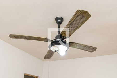 Quarto 1 de apartamento para alugar com 2 quartos, 48m² em Olaria, Rio de Janeiro