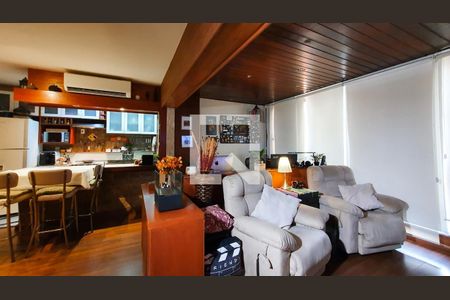 Sala de apartamento à venda com 1 quarto, 62m² em Barra da Tijuca, Rio de Janeiro