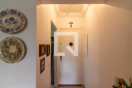 Hall de entrada de apartamento à venda com 3 quartos, 67m² em Moema, São Paulo