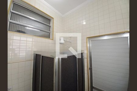 Banheiro de apartamento para alugar com 1 quarto, 28m² em Itararé, São Vicente