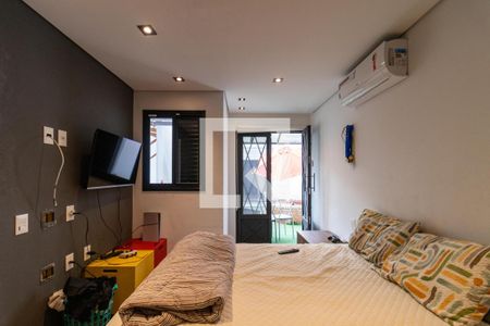 Suíte 1 de casa para alugar com 2 quartos, 250m² em Vila Romana, São Paulo