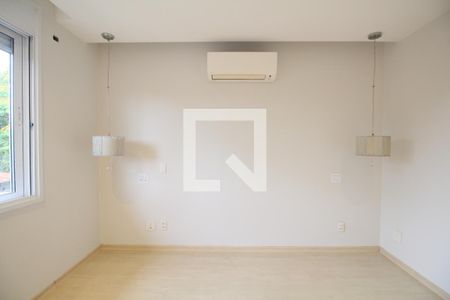 Suíte 1 de casa para alugar com 3 quartos, 585m² em Jardim Leonor, São Paulo
