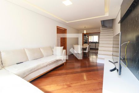 Sala de casa para alugar com 2 quartos, 192m² em Jardim Monte Azul, São Paulo