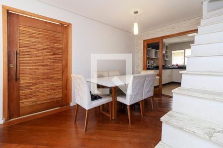 Sala de casa para alugar com 2 quartos, 192m² em Jardim Monte Azul, São Paulo