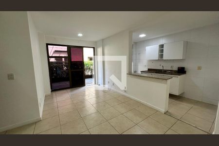 Sala de apartamento para alugar com 2 quartos, 80m² em Recreio dos Bandeirantes, Rio de Janeiro