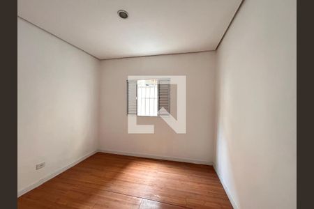 Quarto 2 de casa à venda com 2 quartos, 180m² em Parque Maria Domitila, São Paulo
