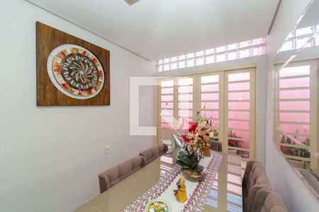 Sala de casa à venda com 4 quartos, 280m² em Dom Cabral, Belo Horizonte