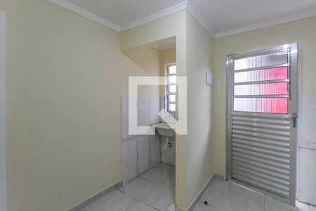 Sala/Cozinha de casa para alugar com 1 quarto, 28m² em Vila Ema, São Paulo