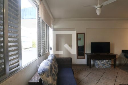Sala de apartamento para alugar com 3 quartos, 65m² em Jardim Las Palmas, Guarujá