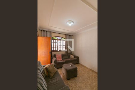 Sala 2 de casa à venda com 3 quartos, 220m² em Céu Azul, Belo Horizonte