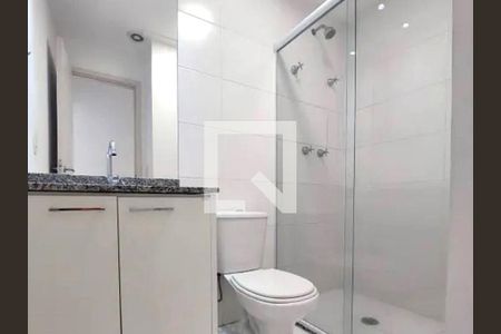 Banheiro 2 de apartamento para alugar com 2 quartos, 68m² em Jardim Tupanci, Barueri