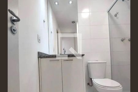 Banheiro da Suíte de apartamento à venda com 2 quartos, 68m² em Jardim Tupanci, Barueri