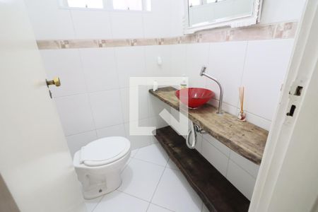 Lavabo de casa para alugar com 3 quartos, 250m² em Adalgisa, Osasco