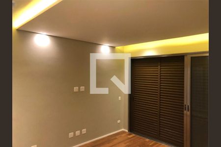 Casa à venda com 4 quartos, 640m² em Centro Comercial Jubran, Barueri