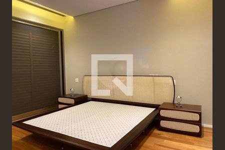 Casa à venda com 4 quartos, 640m² em Centro Comercial Jubran, Barueri