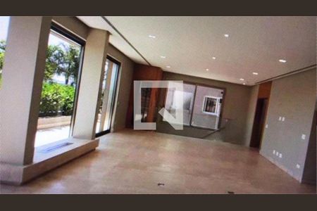 Casa à venda com 4 quartos, 640m² em Centro Comercial Jubran, Barueri