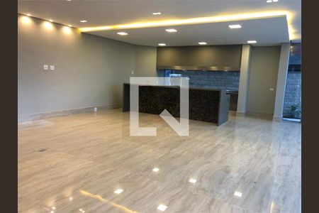 Casa à venda com 4 quartos, 640m² em Centro Comercial Jubran, Barueri