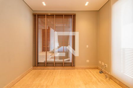 Sala íntima / Escritório de casa de condomínio à venda com 4 quartos, 574m² em Centro Comercial Jubran, Barueri