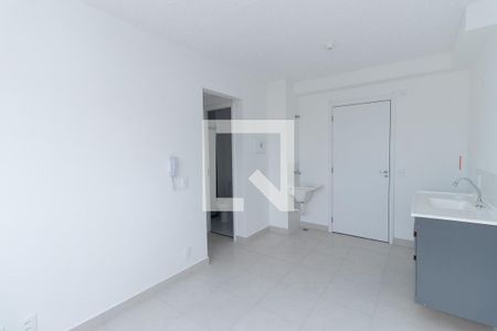 Sala/Cozinha de apartamento para alugar com 2 quartos, 32m² em Parque Novo Mundo, São Paulo