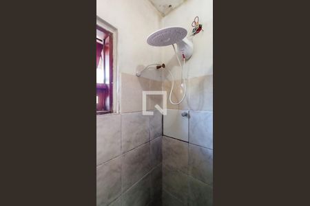 Banheiro Social de kitnet/studio para alugar com 1 quarto, 20m² em Cristal, Porto Alegre