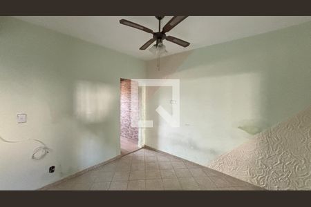 Sala de casa para alugar com 2 quartos, 98m² em Vila Pires, Santo André