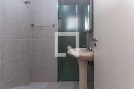 Banheiro Social de apartamento à venda com 2 quartos, 70m² em Água Branca, São Paulo