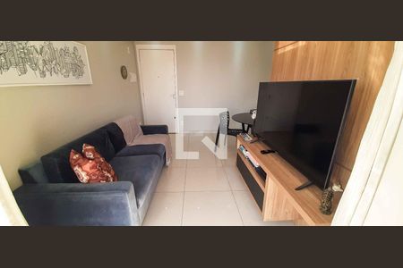 Sala de apartamento à venda com 2 quartos, 52m² em Quitaúna, Osasco