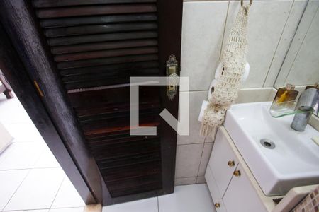Lavabo de casa à venda com 4 quartos, 219m² em Curicica, Rio de Janeiro