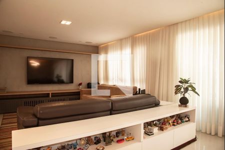 Sala de apartamento para alugar com 3 quartos, 184m² em Indianópolis, São Paulo