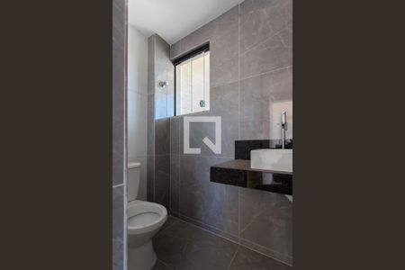 Lavabo de apartamento para alugar com 3 quartos, 160m² em Planalto, Belo Horizonte