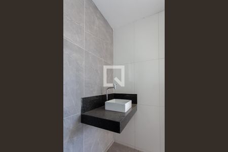 Lavabo de apartamento para alugar com 3 quartos, 160m² em Planalto, Belo Horizonte