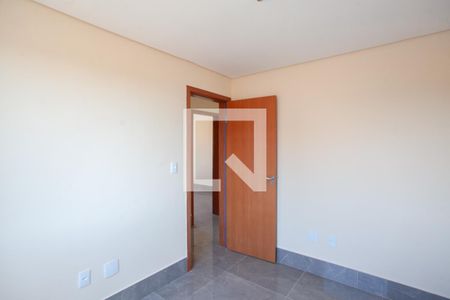 Quarto 1 de apartamento para alugar com 3 quartos, 160m² em Planalto, Belo Horizonte