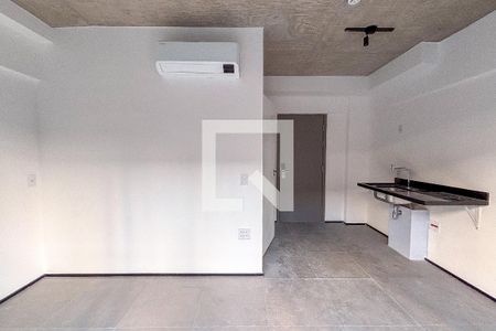 Sala/Cozinha de kitnet/studio à venda com 1 quarto, 23m² em Cerqueira César, São Paulo