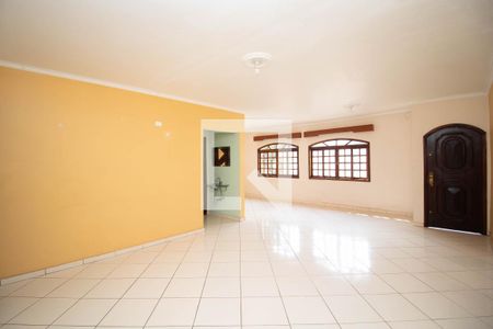 Sala de casa à venda com 3 quartos, 402m² em Vila Maranduba, Guarulhos