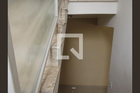 Hall da Escada de casa à venda com 3 quartos, 217m² em Bela Vista, Osasco