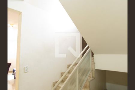 Hall da Escada de casa à venda com 3 quartos, 217m² em Bela Vista, Osasco