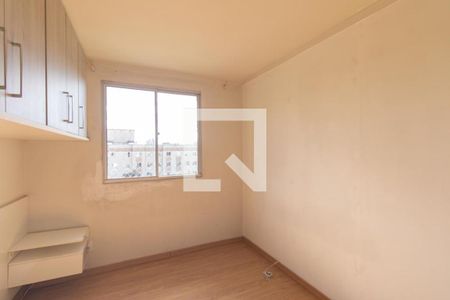 Quarto 2 de apartamento para alugar com 2 quartos, 40m² em Pinheirinho, Curitiba