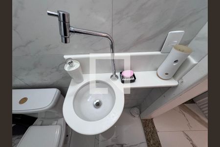 Lavabo de casa de condomínio para alugar com 5 quartos, 400m² em Recreio dos Bandeirantes, Rio de Janeiro